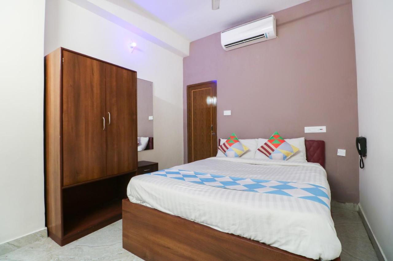 Hotel O Adri Hotels Near Dum Dum Metro Station Экстерьер фото