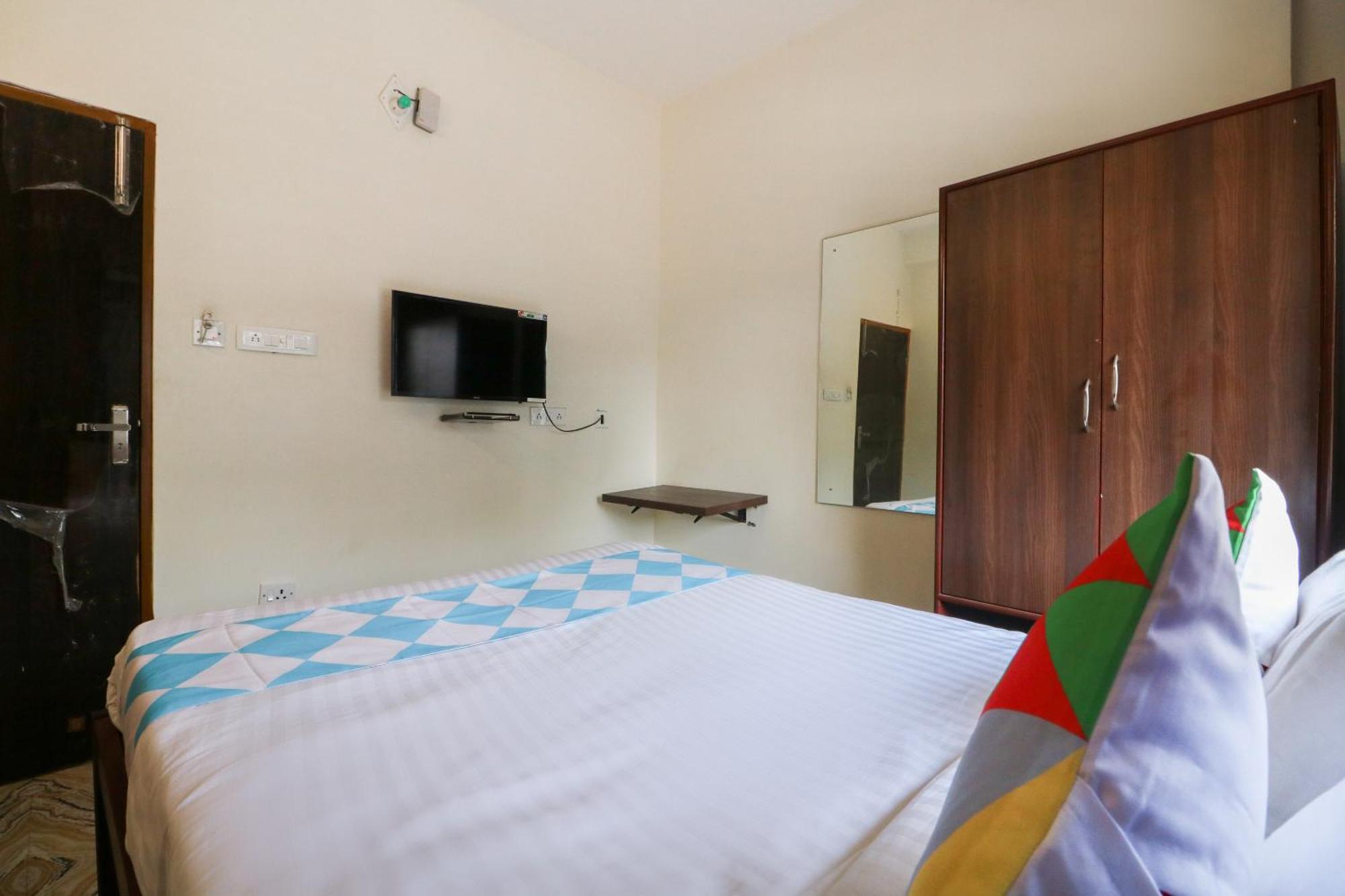 Hotel O Adri Hotels Near Dum Dum Metro Station Экстерьер фото